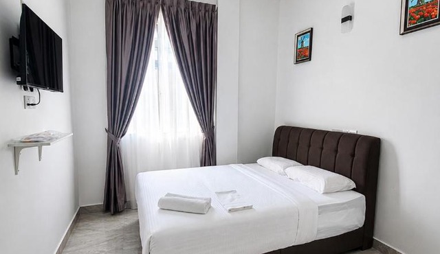 Srg Indira Hotel in Gelang Patah