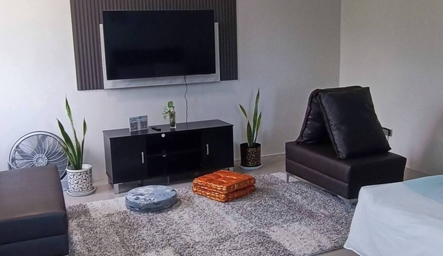 Stay at Diez R4, Deluxe Queen room and Mountain View