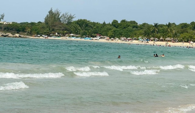 STEPS TO THE BEACH 2 Stunning condo 4 Min Walk to Bibijagua Beach & Catamarans in Punta Cana
