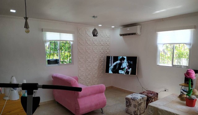 Study room independent entrance with full kitchen. in La Romana