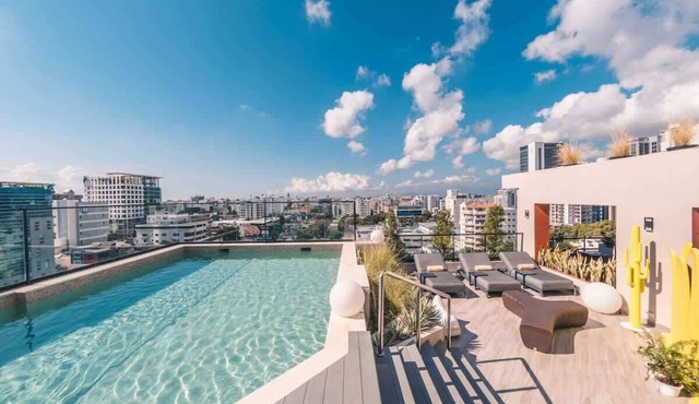 Stylish Apartment in Piantini: Pool & Gym in Santo Domingo de Guzmán