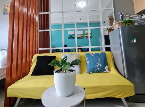 Stylish New Unit w/Balcony at Fern Residences in Manila