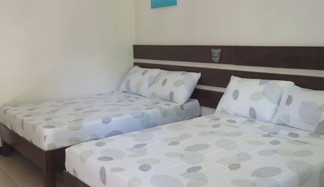 Submarine Garden Beach Resort in Lobo