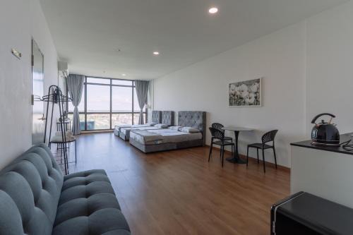 SUMMER SUITES APARTMENT CASETTA HOMESTAY 3A at Kota Samarahan Kuching in Kampong Samawang