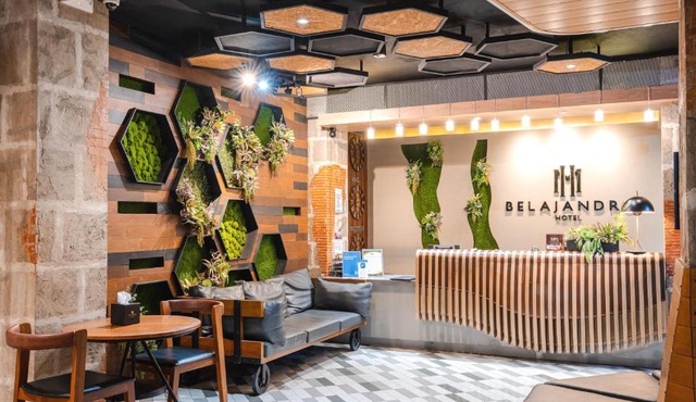 Sunday Belajandro Hotel in Angeles
