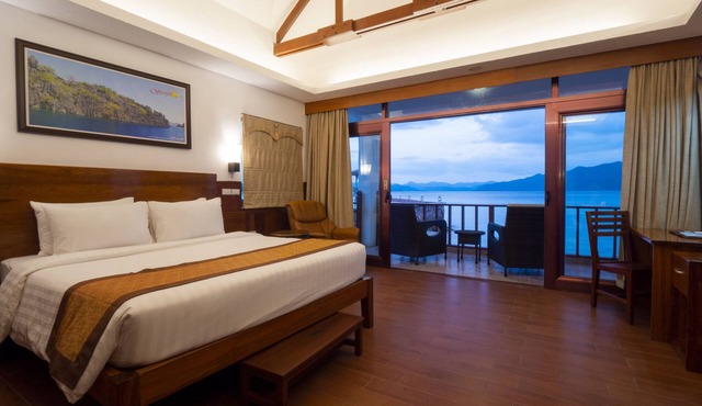 Sunlight Eco Tourism Island Resort in Naglayan Island
