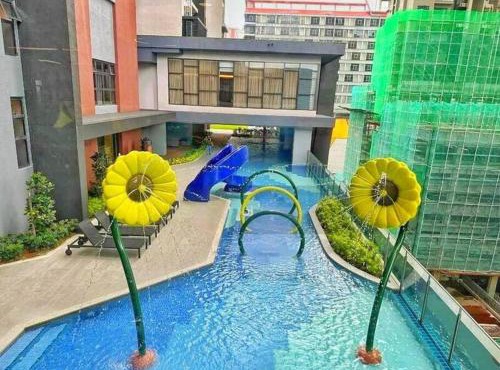 Sunway Velocity Two direct link bridge walking access to Velocity Mall, Maluri MRT and LRT Interchange in Kuala Lumpur