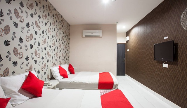 Super OYO 1163 Hotel Pulai