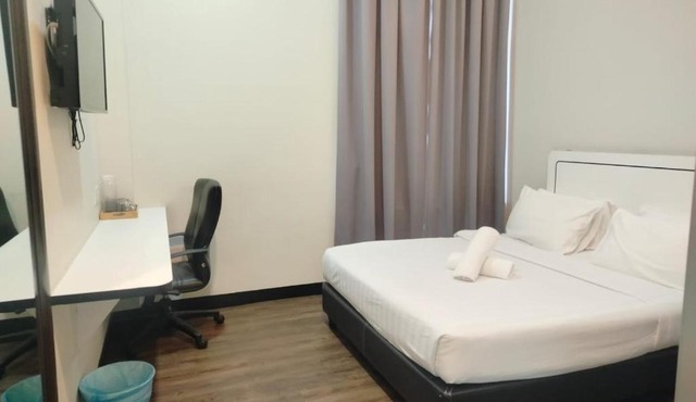 Swing & Pillows By iBILIK KOTA KEMUNING in Shah Alam