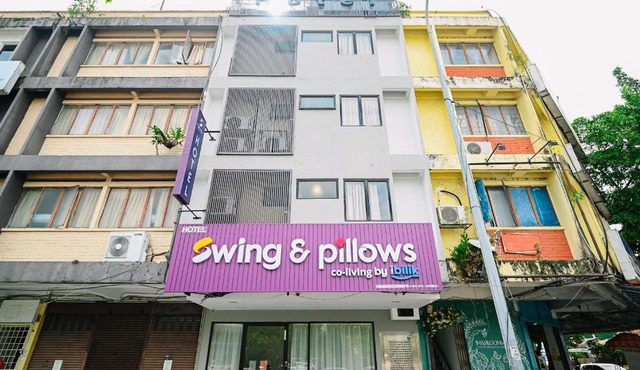 Swing & Pillows - KL Pekeliling in Kuala Lumpur