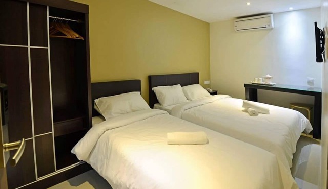 Swiss Cottage Hotel