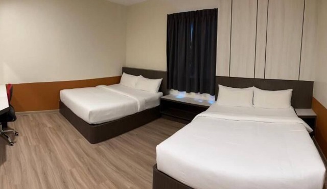 T Square Hotel