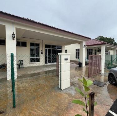 TDH Homestay #5 with WI-FI in Kangar