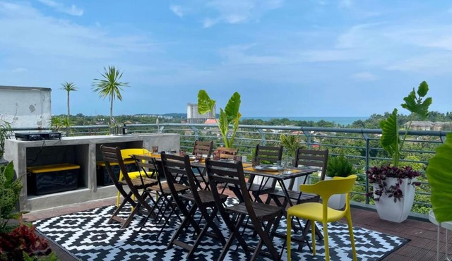 The Coastal Penthouse PD, Seaview, BBQ, 4-10Pax