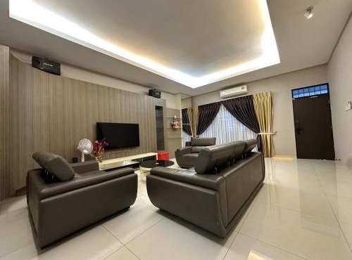 The Corner Homestay - Taman Sri Kluang
