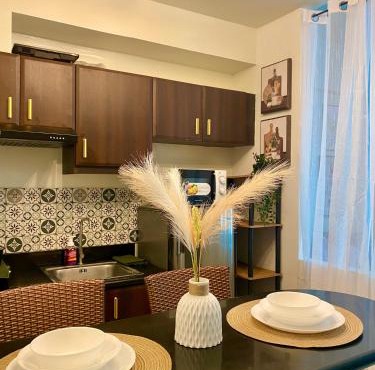 The Cozy Suite by JLS Near Venice Grand Canal Mall in Manila