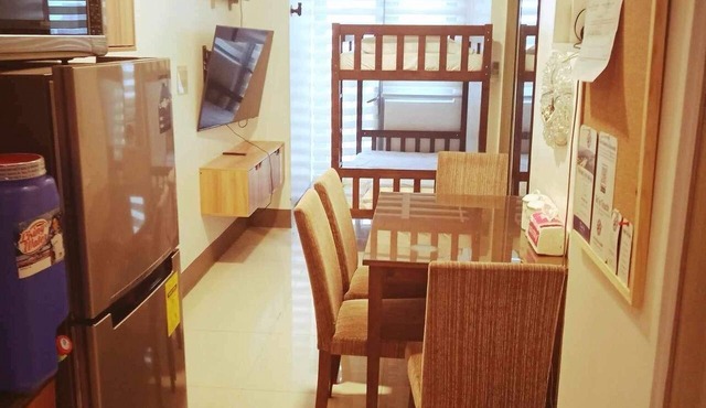 The ICONIC: Comfortable living by Awsom Phil