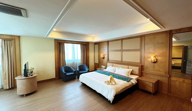 The Paramount Hotel