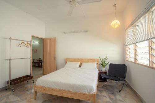 Tido Home, private queen room w bathroom, shared public area in Ipoh