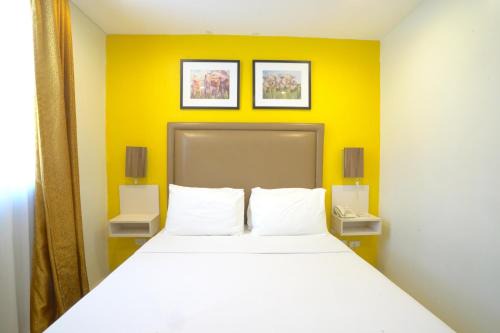 Tom's Cabin Hotel
