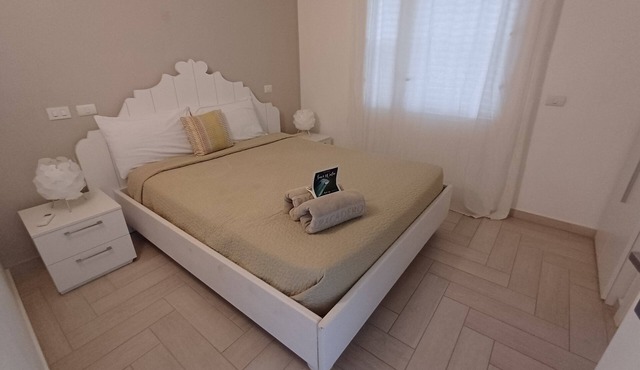 Tracadero Marina 73 PH, 3 Hab. Sea View in Dominicus