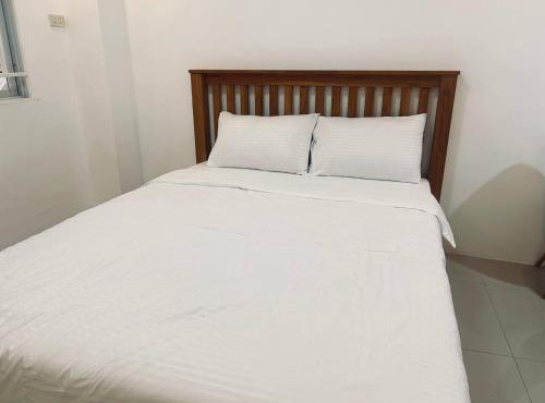 TravelNest Transient Inn Santa Rosa Laguna in Santa Rosa