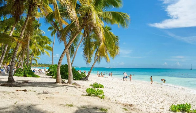 Tropical Getaway in Las Terrenas – Walk to the Beach & Enjoy the Pool! in Samana