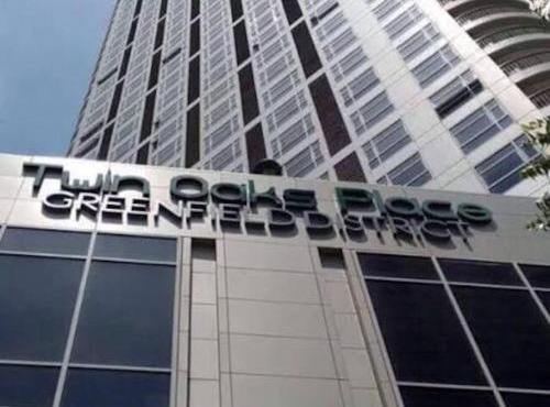 Twin Oaks Place West Tower in Manila