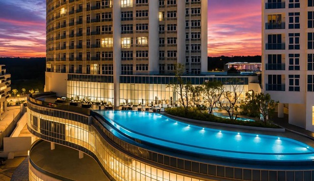 UHF HOTELS and RESORTS PINETREE in Iskandar Puteri