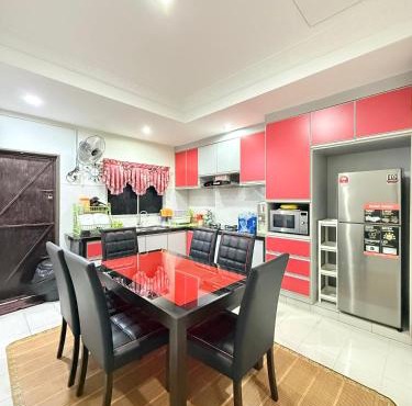 Ulie Empire Homestay in Sungai Petani
