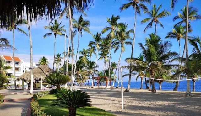 Vacation Apartment 3 min walk from the beach! in Playa Juan Dolio