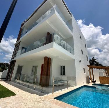 Veragua, modern apartment in a private area with pool, 10 mins from Cabarete in Cabarete