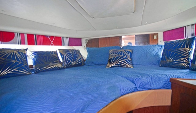Very luxurious accommodation on a boat, room, bathroom and fine wood finishes. in La Romana