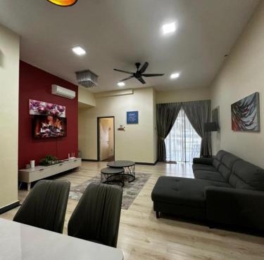 VH HOMES l Imago Mall l 2BR Family Suite l Garden Direct Access
