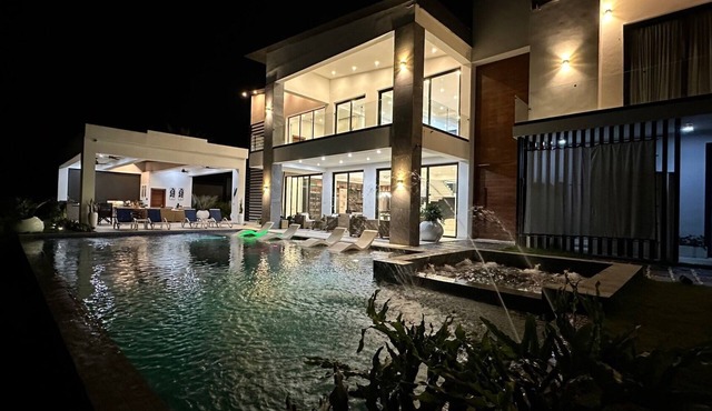 Villa Candida Rosa- Luxury Mountain Villa in Jarabacoa