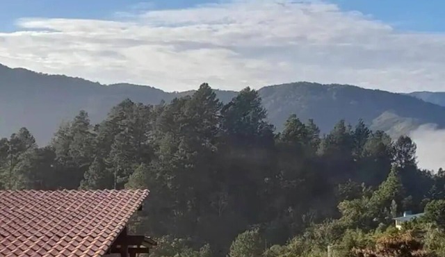 Villa Cantar de Otoño. Un paraíso entre las montañas. in Constanza
