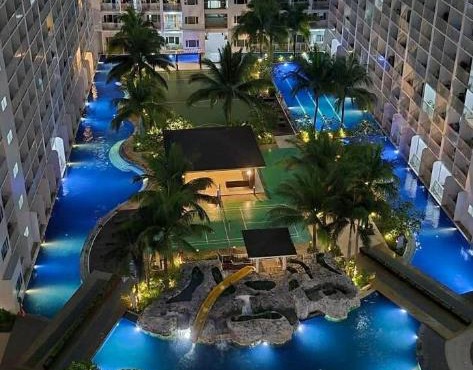 Villa Kiara Staycation Shore Residence