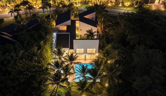 Villa Punta Espada CapCana, 6-bedroom, with pool and hole 8 in Punta Cana