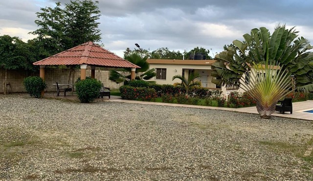Villa Romántica con Rios a 5 min Hermos in Santo Domingo Este
