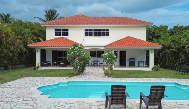 Villa with pool and golf course view in Playa Juan Dolio
