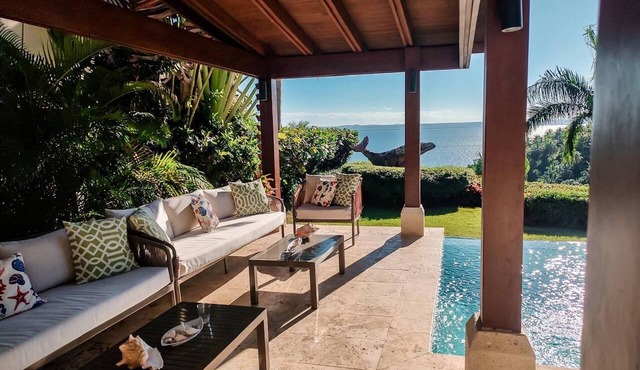 Villa with private pool and sea view in Samaná in Samaná city