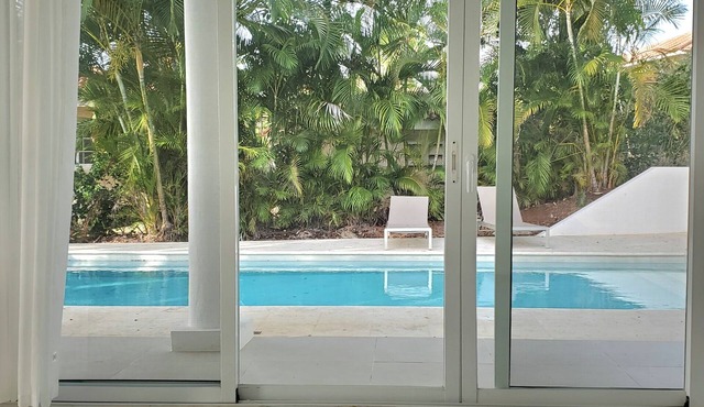 VillaTracey! Modern Sosua 4BR/4BA OcnView Pool Jacuzzi Maid Walk to Town & Beach in Sosúa