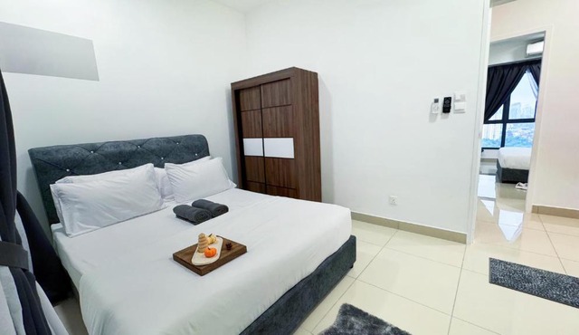 Vista Sentul Residences, 3-Bedroom Fully Air-Con Suite, Sentul