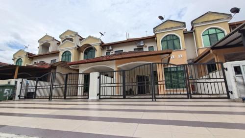Warisan Indah Homestay KLIA 2 Melayu sahaja