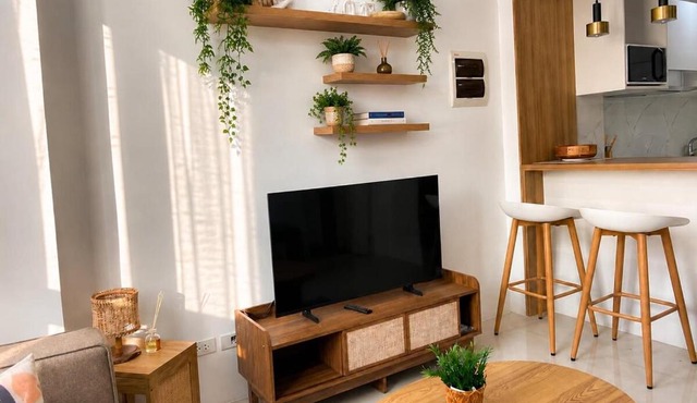 Warm & Stylish 1BR Condo One PonteFino Batangas in Batangas City