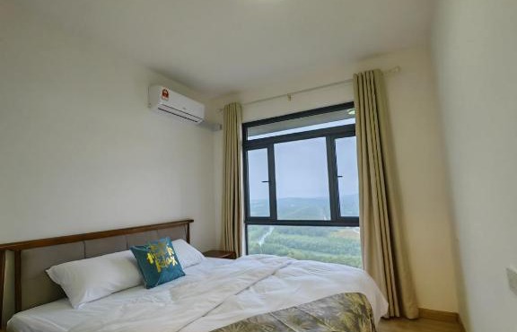 Xtu 1Bedroom at Forest City民宿