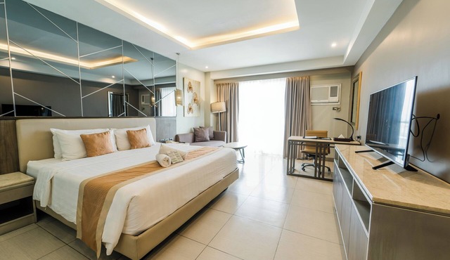 Zuri Hotel in Iloilo