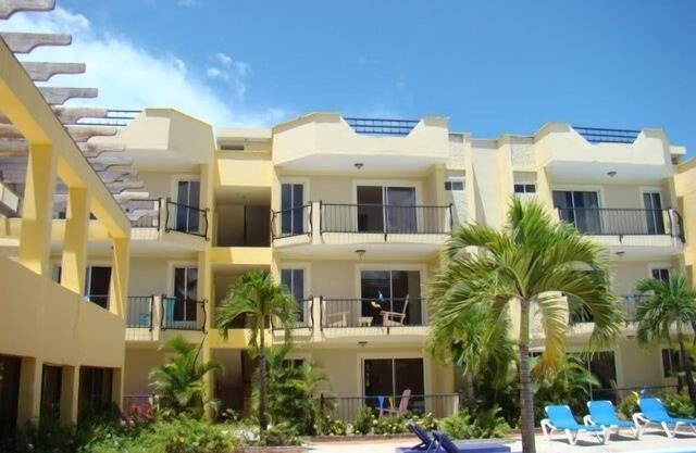 Guest-Friendly 2-bedroom top-floor condo with pool in the center of Sosua in Sosua