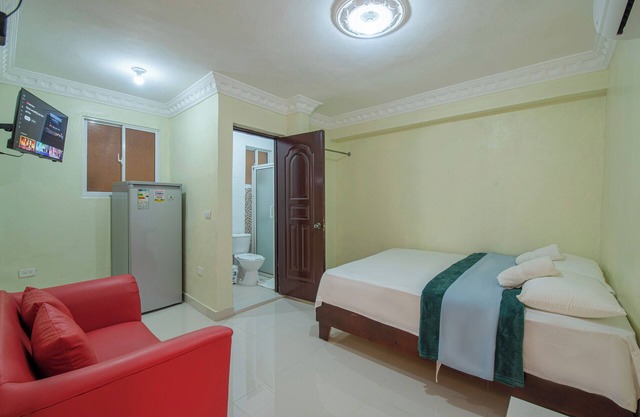 Single Room with Queen Bed Near SDQ Airport Fast Wi-Fi in Santo Domingo Este