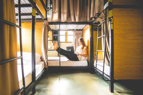 Traveller Bunker Hostel 